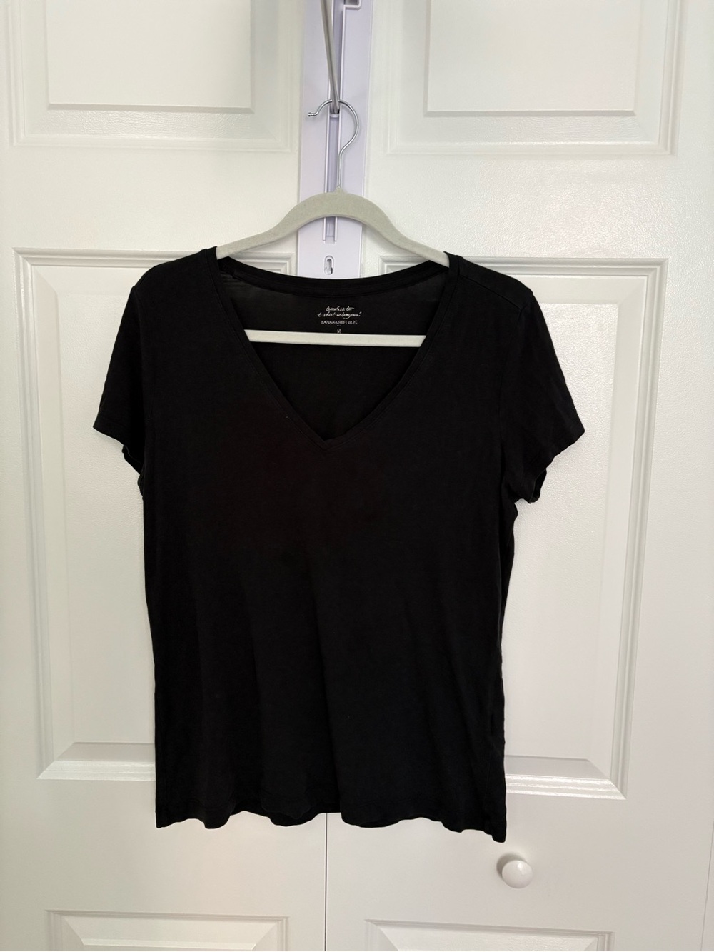 Banana Republic Black V-Neck Short Sleeve Tee